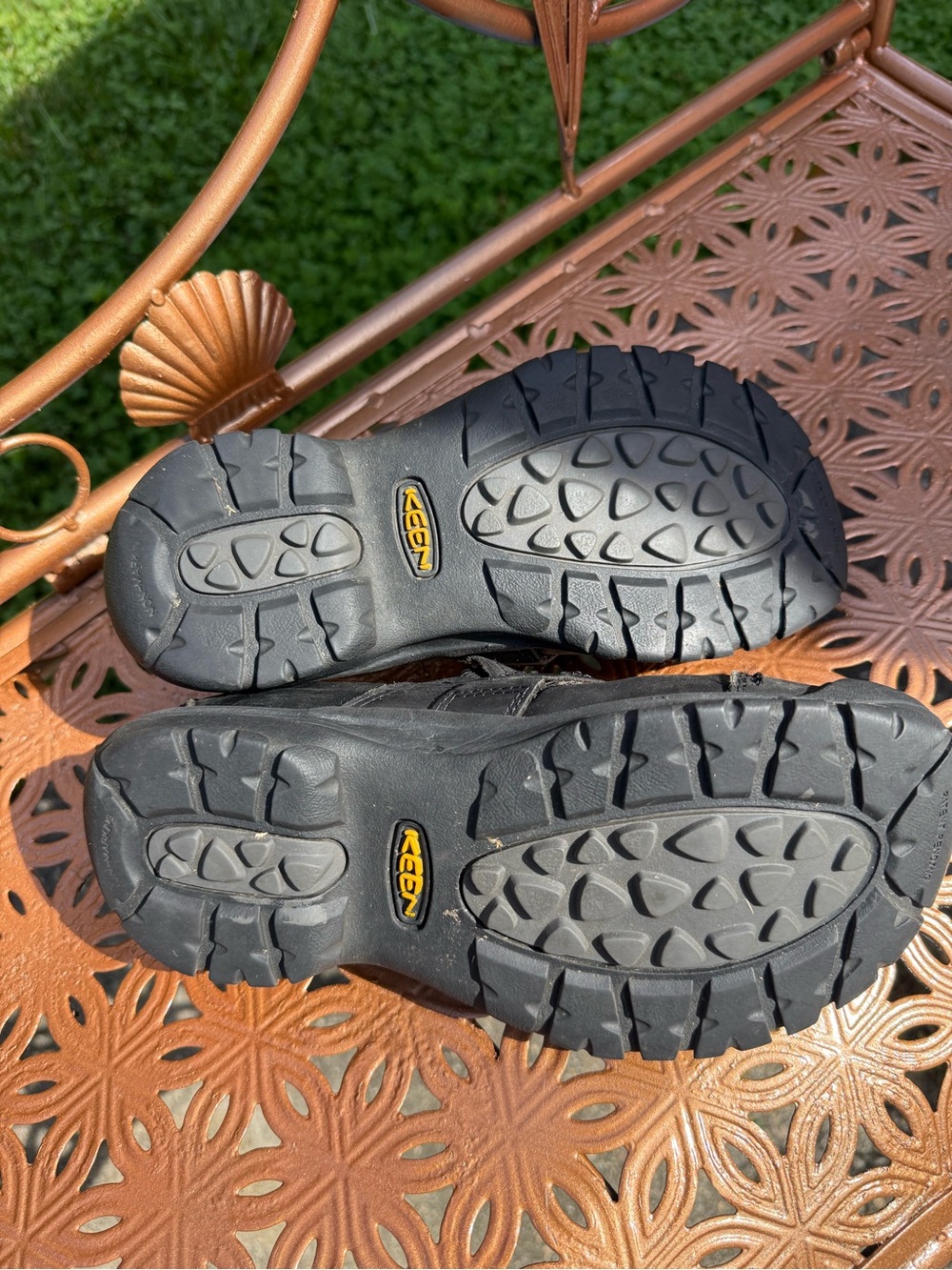 Keen casual shoes